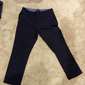 Navy Banana Republic Aiden Chino 34x30 in great condition